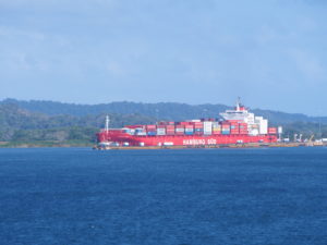 Sister ship lac central du canal de Panama